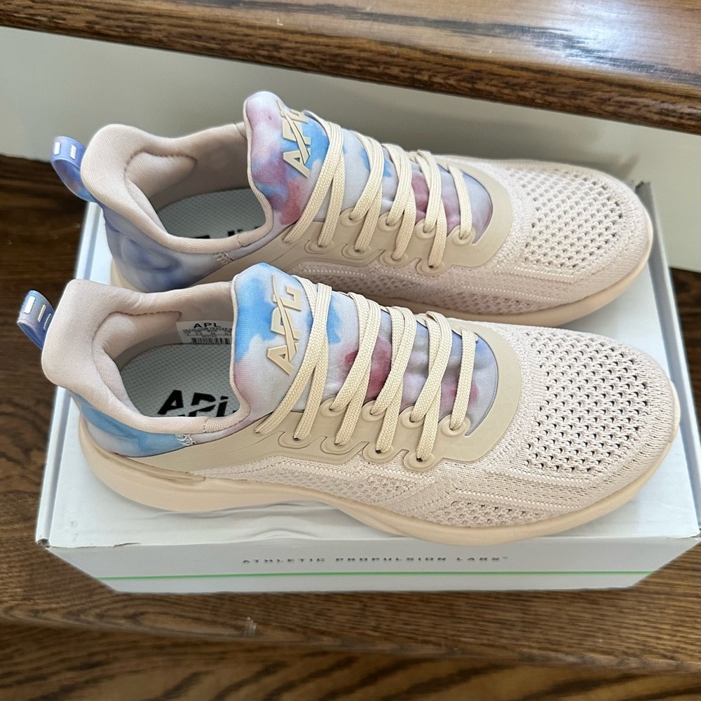 NWT APL Techloom Tracer Size 6 SOLD OUT style - Picture 4 of 10